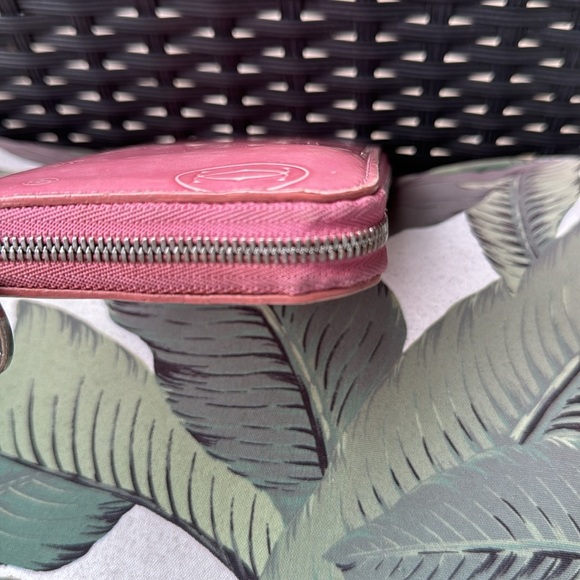 🌺💗Great Gift‼️ Classic Cartier long zippy wallet in shiny pink 💗💗💗 - Picture 6 of 8